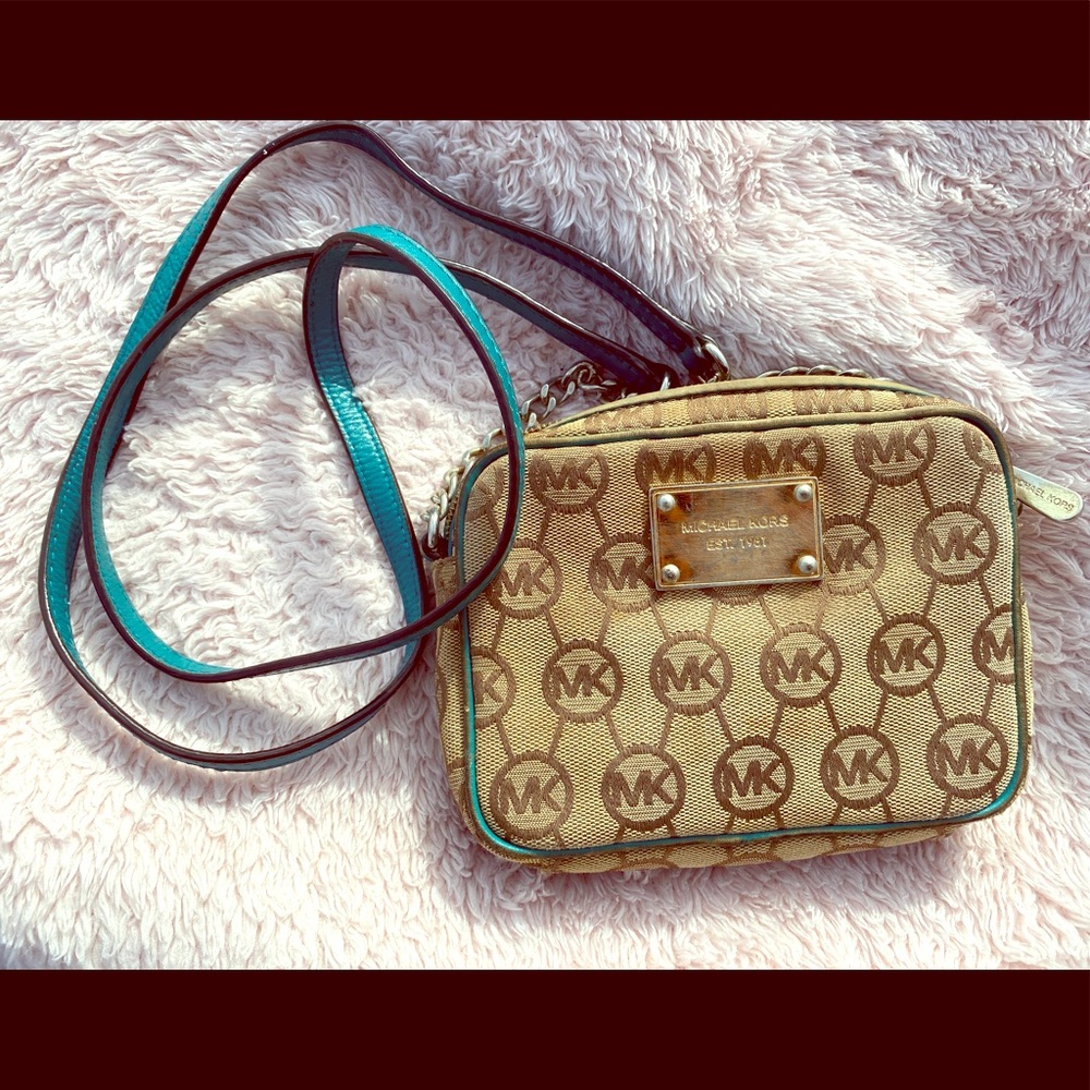 Small hand bag